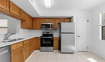 1927 MAIN St, Atlantic Beach, FL 32233