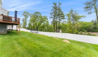 13 Minglewood Dr, Coventry, RI 02816