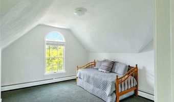 247 Oaklawn Ave, Cranston, RI 02920