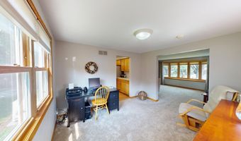 826 Minnie Maddern St, Albert Lea, MN 56007