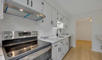 25 Florence Rd 84, Branford, CT 06405