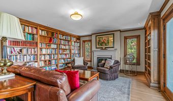 551 Strawberry Ln, Ashland, OR 97520