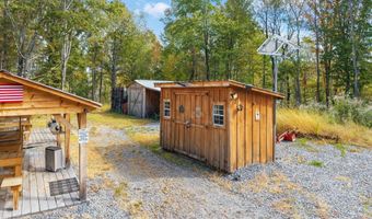 332 Hammondtown Rd, Amsterdam, NY 12010