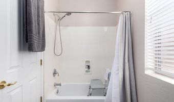 6581 S SALT CEDAR Pl, Chandler, AZ 85249