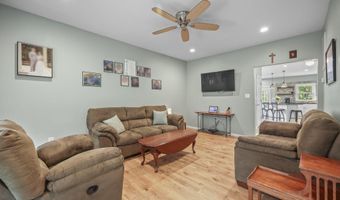 156 Myrtle Ave, Belford, NJ 07718
