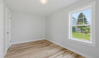 33 Jefferson Ave, East Providence, RI 02915