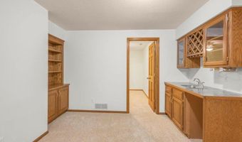 2602 Rivers Bluff Ln, Anoka, MN 55303