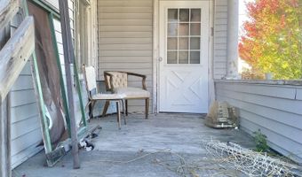 237 MILL St, Algoma, WI 54201