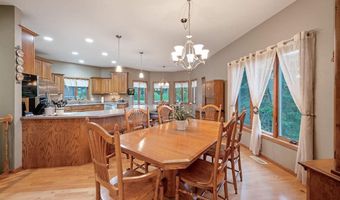 1020 Highlaand Dr, Blue Earth, MN 56013