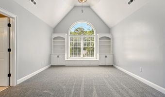 225 Watersedge Dr, Boiling Springs, SC 29316