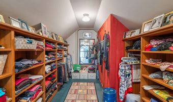 719 Walker Hill Rd, Barnard, VT 05031