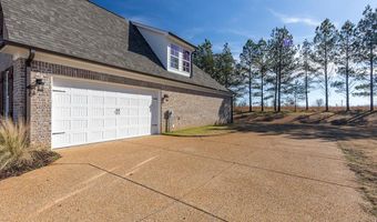 111 Garrett Dr, Batesville, MS 38606