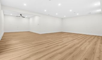 1905 N TAYLOR St, Arlington, VA 22207