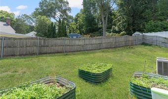 16 Taylor Ln, Warwick, RI 02886