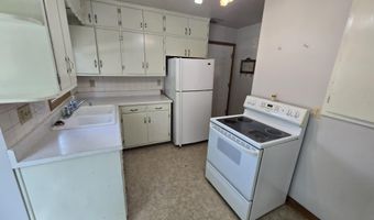 1312 N 10th St, Beatrice, NE 68310
