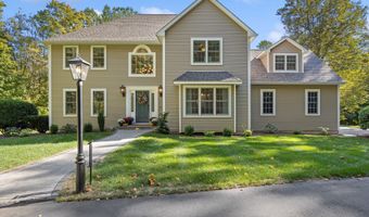 31 Nathan Hale Ct, Cheshire, CT 06410