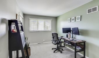 502 S Reuter Dr, Arlington Heights, IL 60005