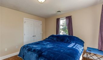 18 Willis St 18, Cranston, RI 02910