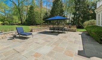 39 Leeuwarden Rd, Darien, CT 06820