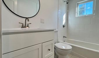 45 Trout Dr, Middletown, RI 02842