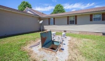 1584 Hawkins Ln, Bells, TN 38006