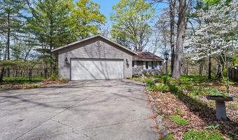 1890 Dillingham Dr, Allegan, MI 49010