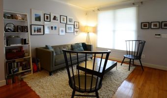 2855 11TH St N, Arlington, VA 22201