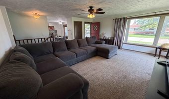 330 Fairview Dr, Aurora, NE 68818