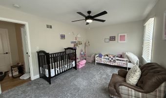 1550 W GOLDENGATE Dr, Addison, IL 60101