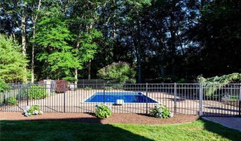680 Fletcher Rd, North Kingstown, RI 02852