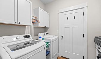 819 Baker St, Baldwin City, KS 66006
