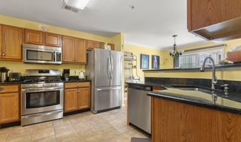 6 ELCO Ct, Bayonne, NJ 07002