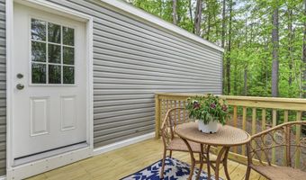 6 Neil Dr, Allenstown, NH 03275