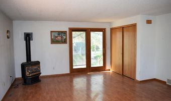 916 3Rd Ave, Ackley, IA 50601