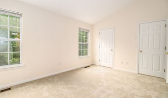 2303 Eaton Ct 2303, Danbury, CT 06811
