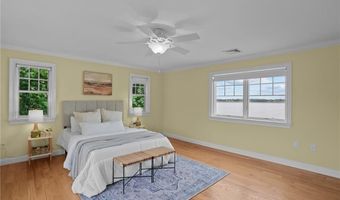 99 Boyce Ave, Barrington, RI 02806