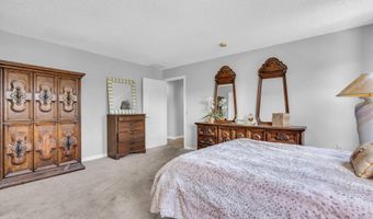 7 Alton Ct, Toms River, NJ 08757