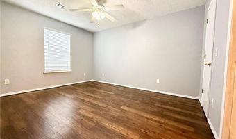 3102 12th St, Bentonville, AR 72712