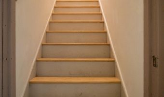 99 Gamage Ave, Auburn, ME 04210