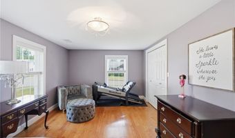 336 Dover Ave, East Providence, RI 02914