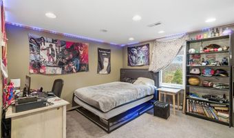 4212 Devonshire Ct, Akron, OH 44321