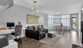3375 N Country Club Dr 208, Aventura, FL 33180