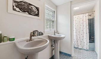 2422 Essex, Ann Arbor, MI 48104