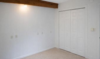 2 Wallace Rd, Beaufort, SC 29907