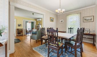 28 Chapel St, Augusta, ME 04330