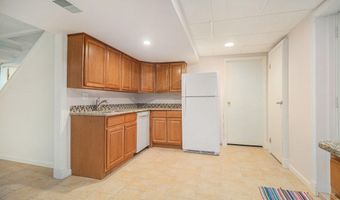 3620 Charter Pl, Ann Arbor, MI 48105