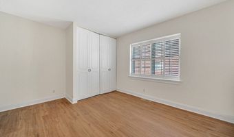 198 Lake Shore Road 2, Boston, MA 02135