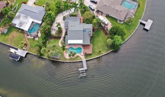 769 KINGSTON Ct, Apollo Beach, FL 33572