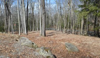 113 Iroquois Ave, Becket, MA 01223