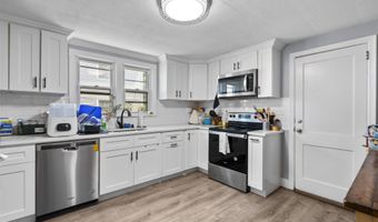 95-97 Englewood Ave, Bridgeport, CT 06606
